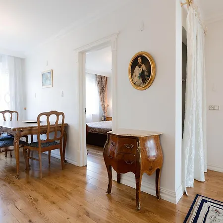 Apartment Lampedziai Lakeside